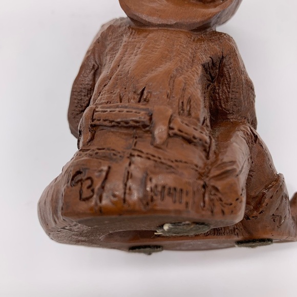 Vintage Red Mill Western Style Sitting Cowboy Loving His Dog Figurine #CB 441 - Picture 8 of 10